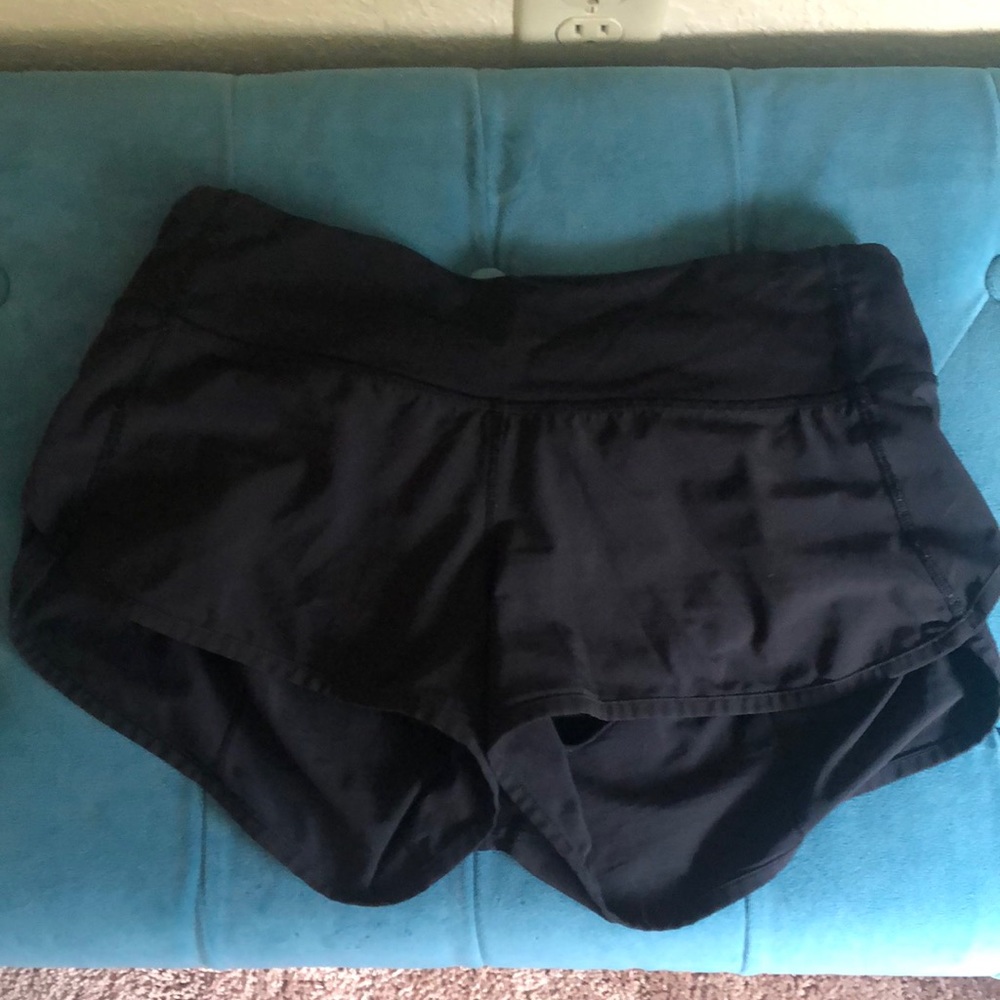 🖤Lululemon Black Shorts🖤